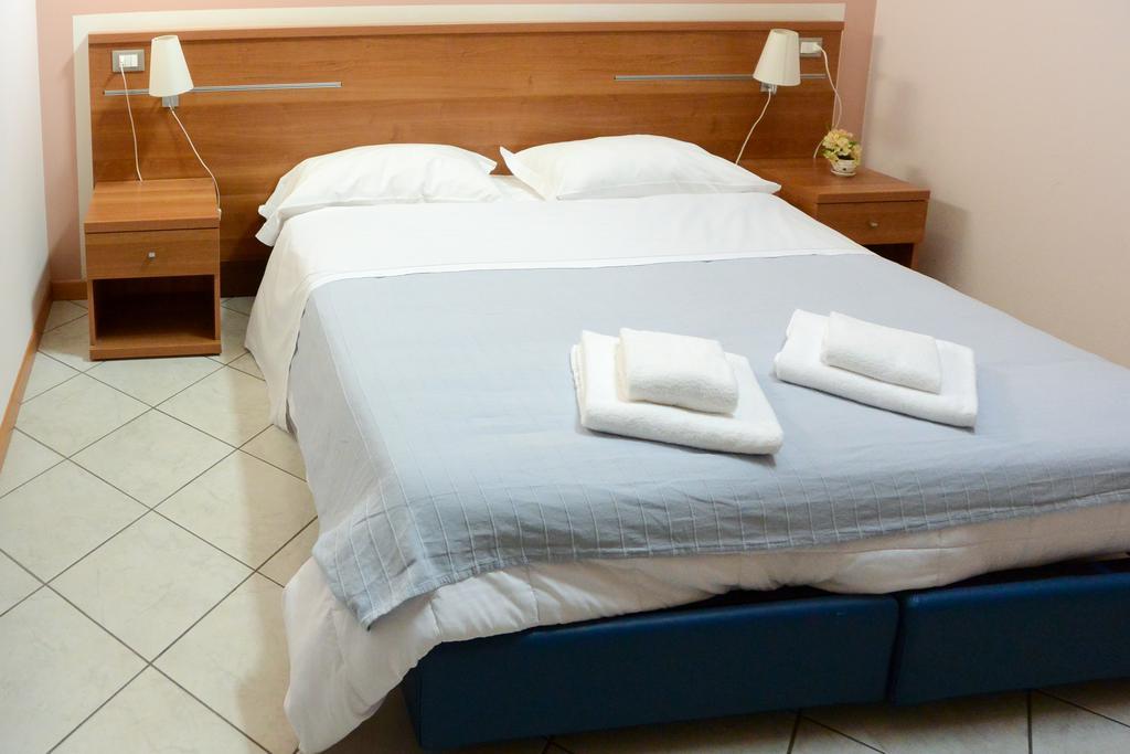 Albergo Meuble Abatjour Mantua Zewnętrze zdjęcie