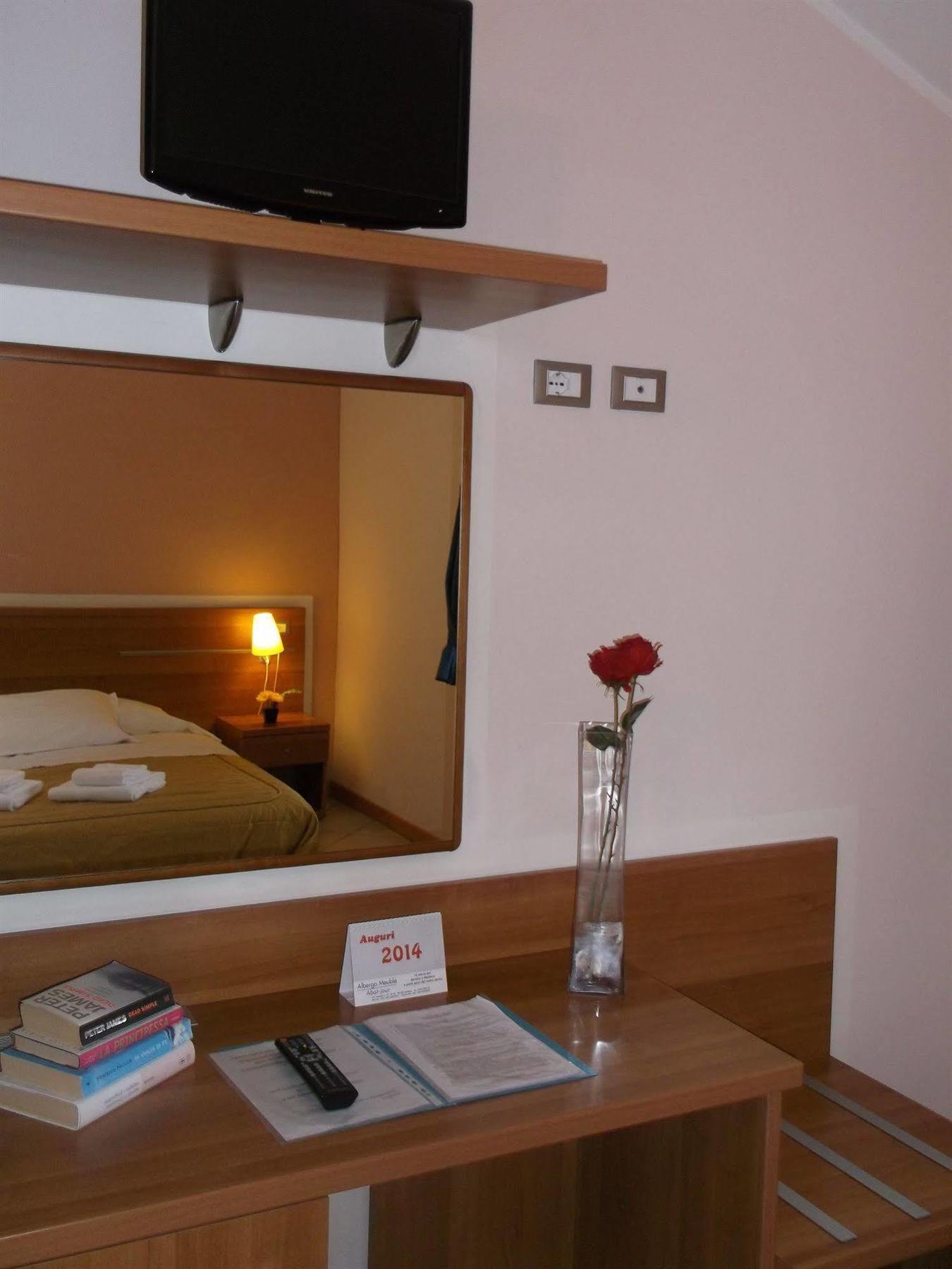 Albergo Meuble Abatjour Mantua Zewnętrze zdjęcie